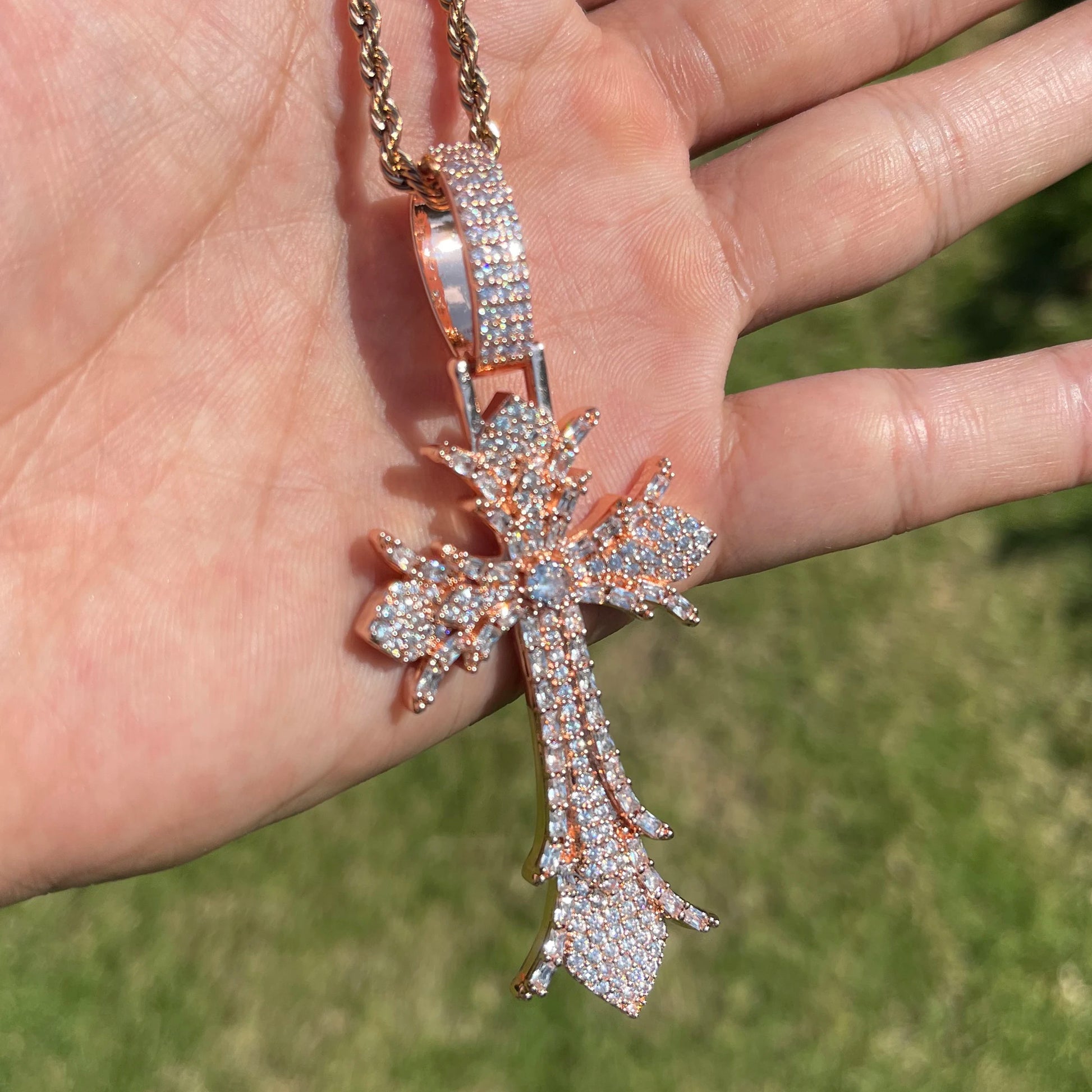 Iced Out Cross Pendant Necklace - Cubic Zirconia Hip Hop Jewelry for women - EverHype