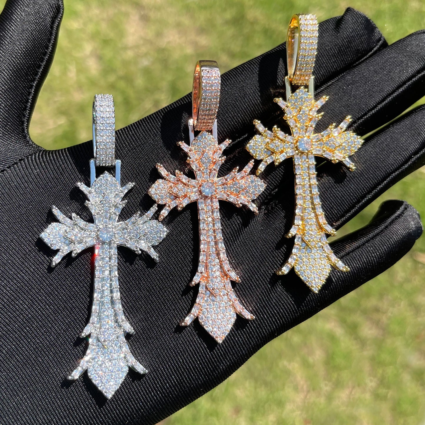 Iced Out Cross Pendant Necklace - Cubic Zirconia Hip Hop Jewelry for women - EverHype