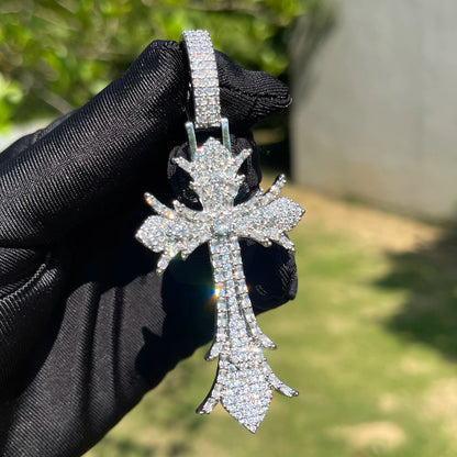Iced Out Cross Pendant Necklace - Cubic Zirconia Hip Hop Jewelry for women - EverHype